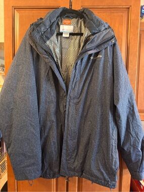 Columbia Men's Heather Navy Blue Waterproof all Weather coat